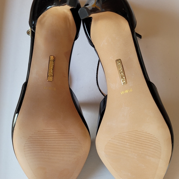 Patent leather strap pumps - Picture 2 of 5